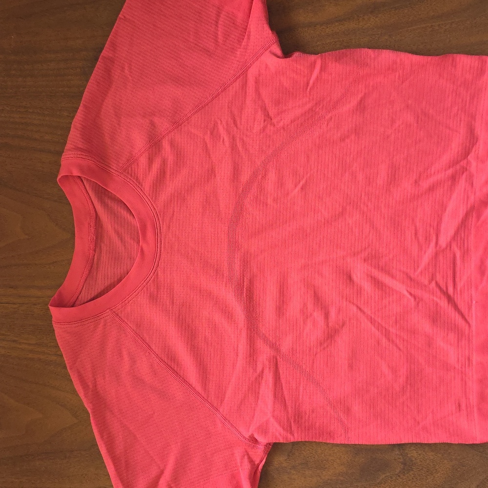 Lululemon Swiftly Tech Short-Sleeve Shirt 2.0